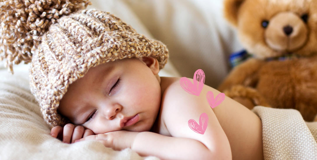 Glückliches Baby mit Eltern